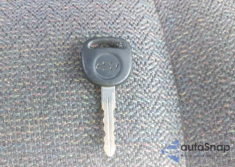 2003 Chevrolet Silverado 1500 Work Truck z USA, uszkodzony, nr VIN 1GCEC14V93Z229852